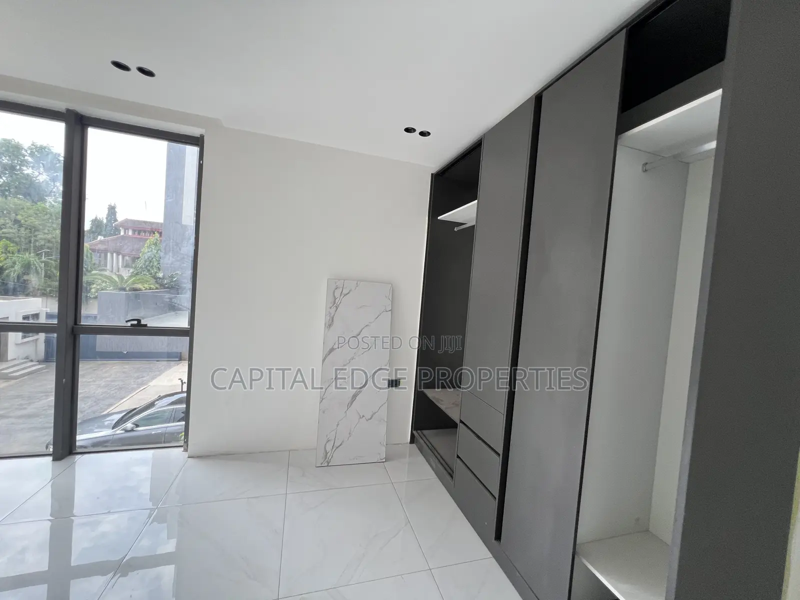 4bdrm Townhouse/Terrace in Airport Residential Area for sale