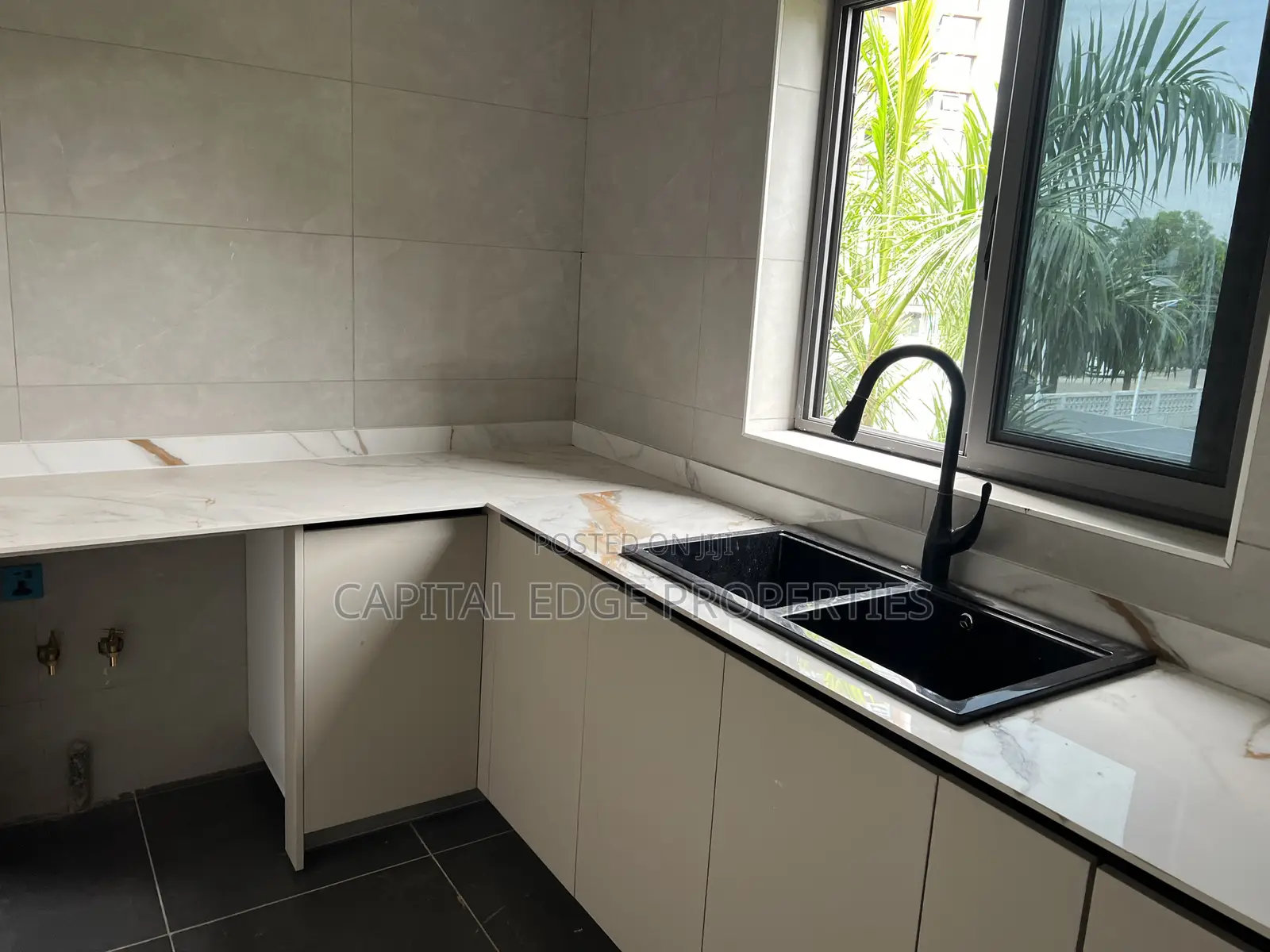 4bdrm Townhouse/Terrace in Airport Residential Area for sale