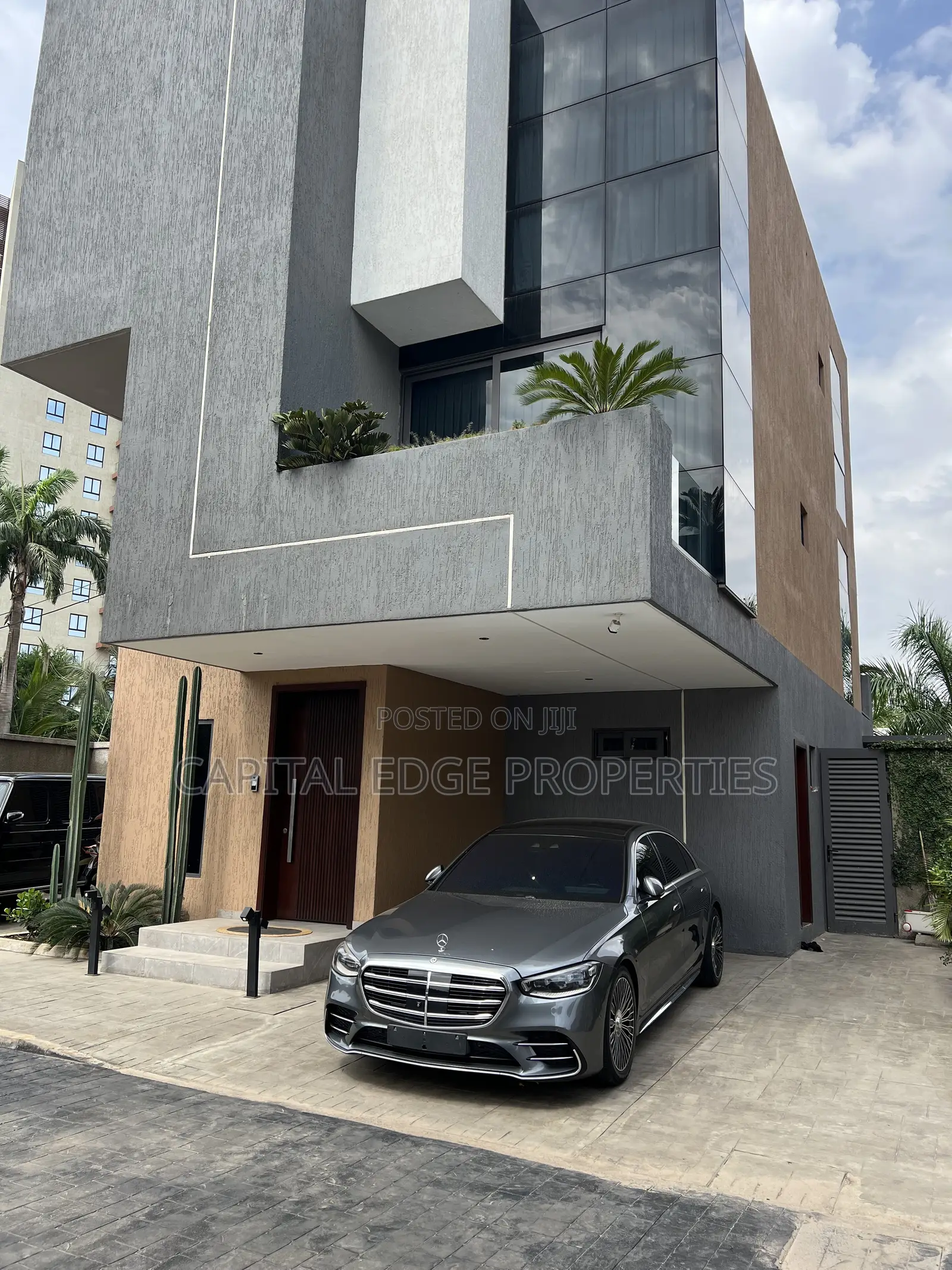 4bdrm Townhouse/Terrace in Airport Residential Area for sale
