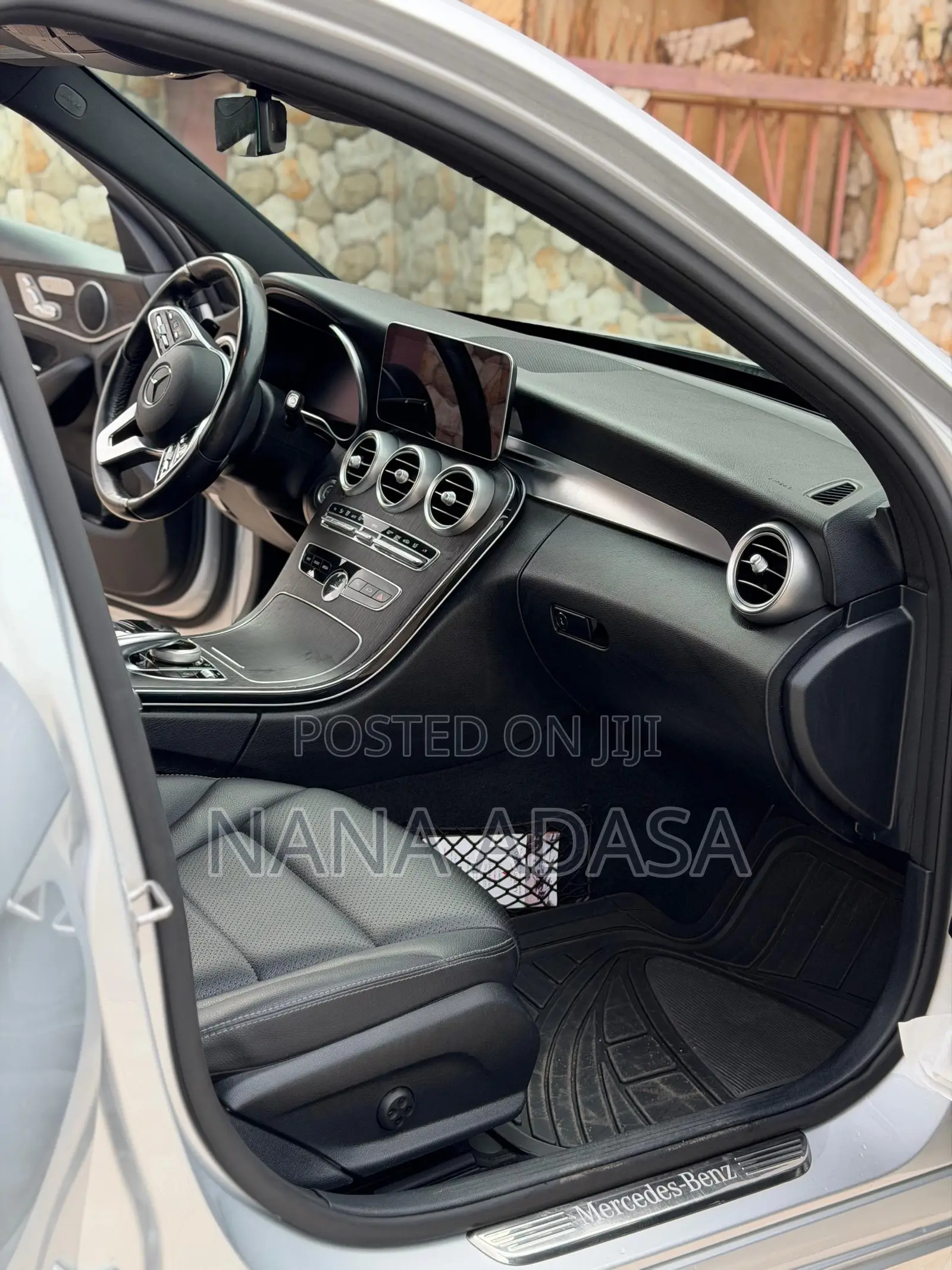 Mercedes-Benz C300 2021 Silver