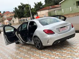 Mercedes-Benz C300 2021 Silver