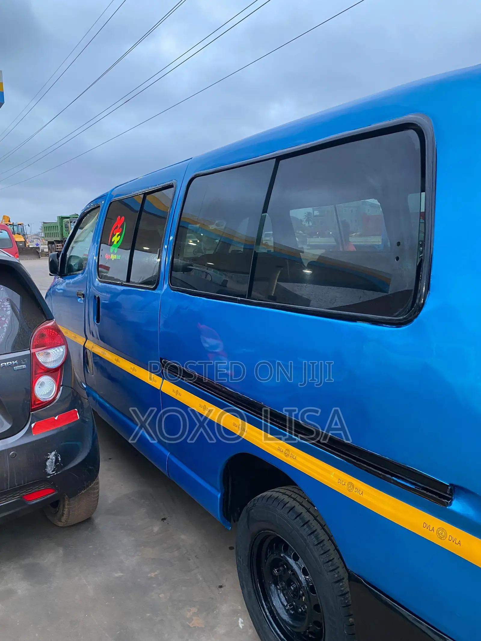 Toyota HiAce 2001 Blue