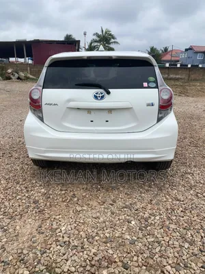Toyota Aqua 2015 White