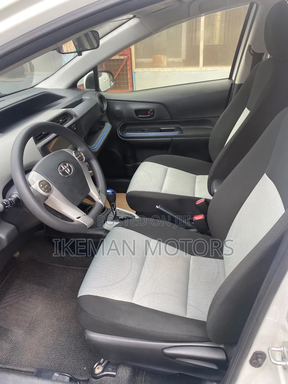 Toyota Aqua 2015 White