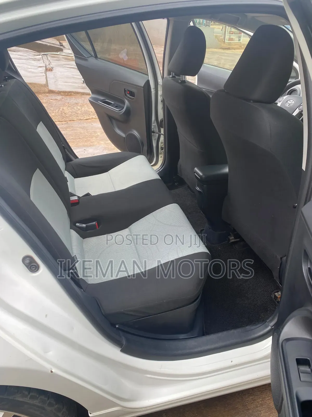 Toyota Aqua 2015 White