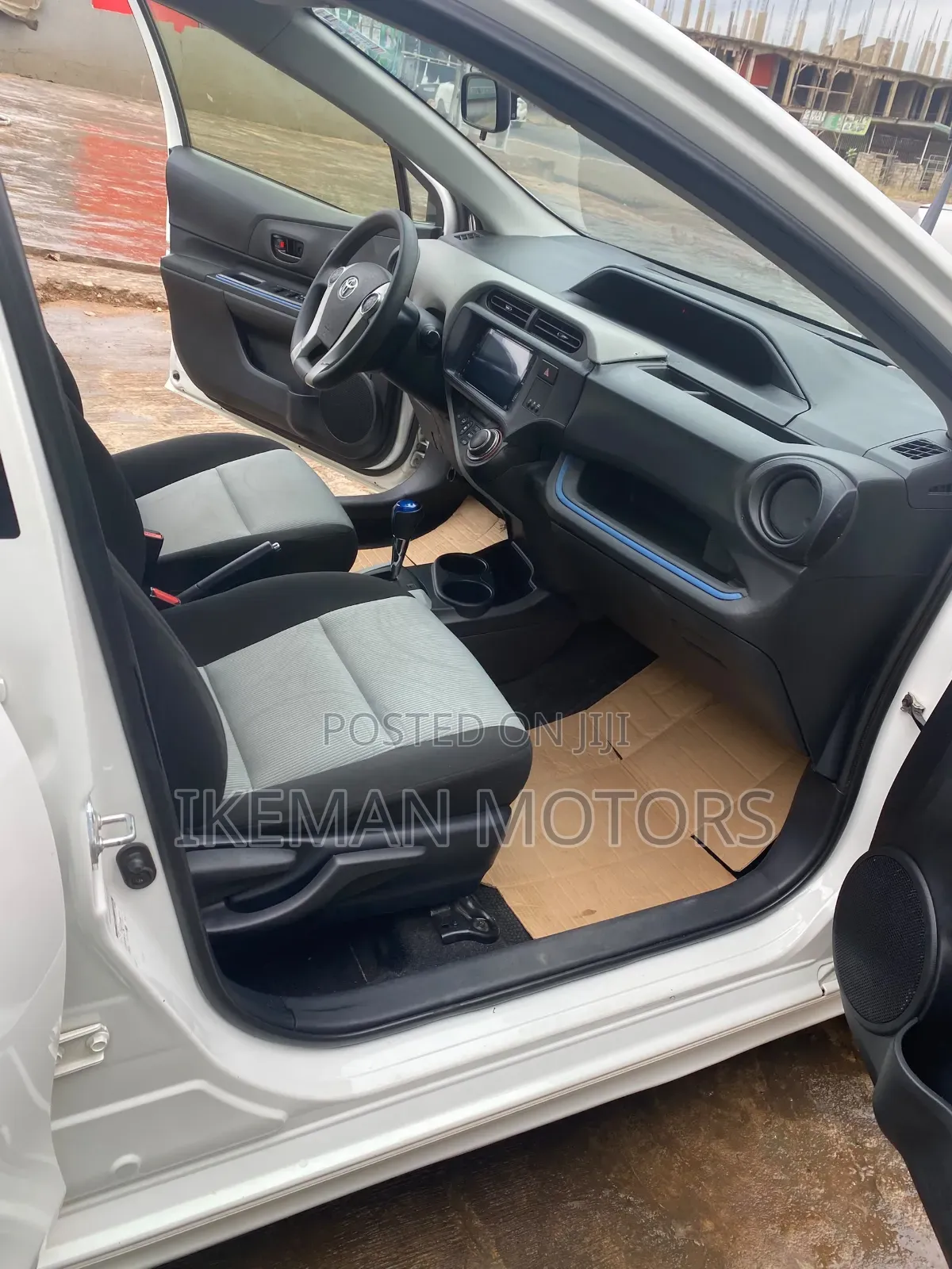 Toyota Aqua 2015 White