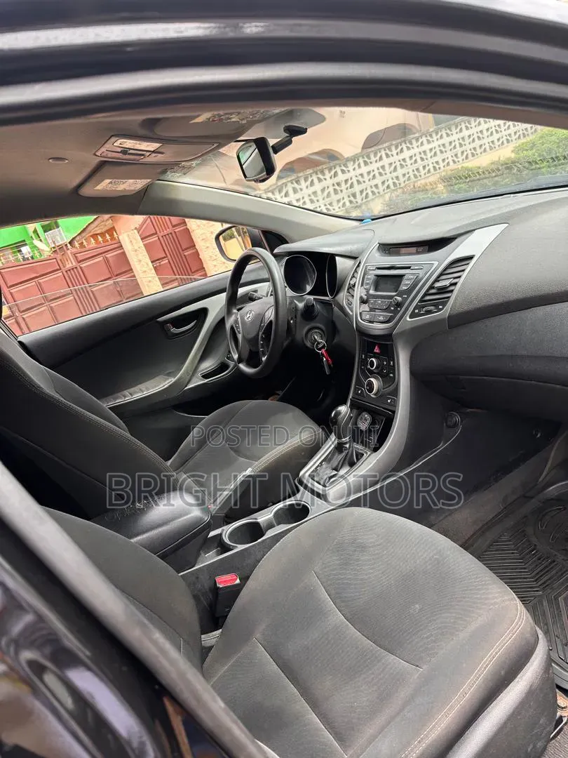 Hyundai Elantra SE 4dr Sedan (1.8L 4cyl 6A) 2015 Black