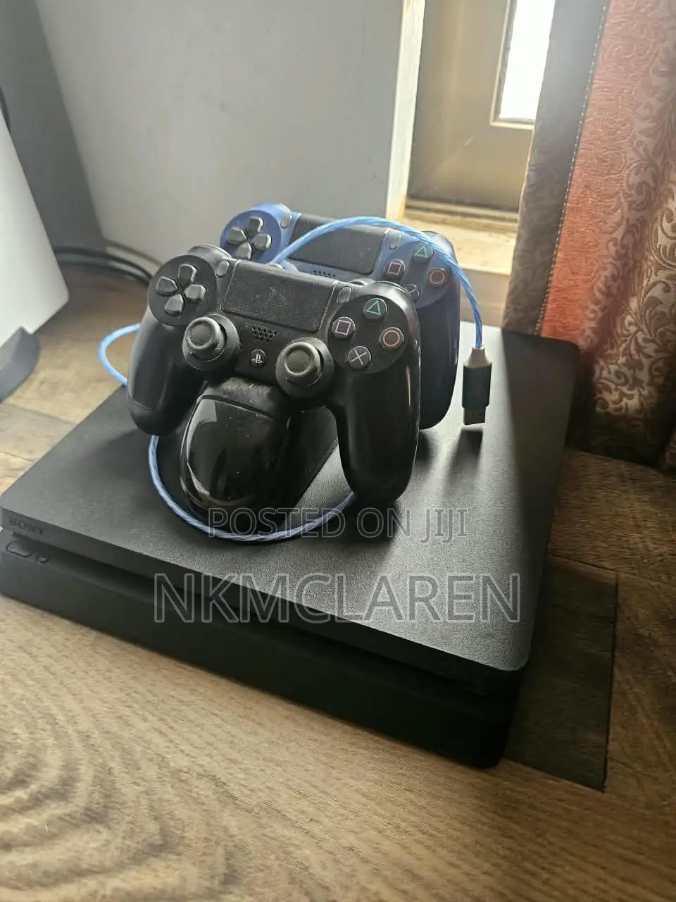 PS4 Playstation 4 Jailbreak Console, 2 Controllers, 10 Games