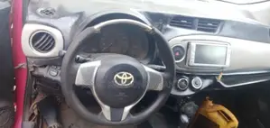 Toyota Vitz 1.3 AWD 5dr 2012 Pink