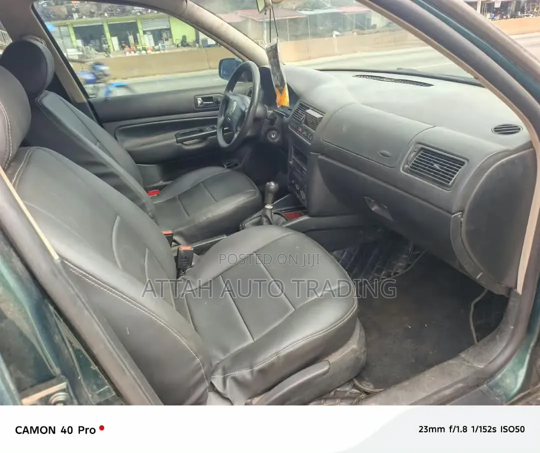 Volkswagen Golf 2010 Green