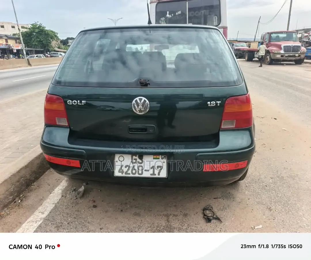 Volkswagen Golf 2010 Green