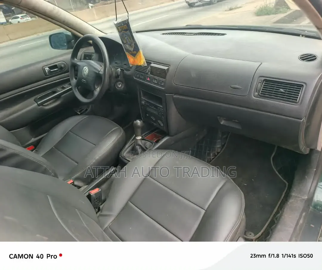 Volkswagen Golf 2010 Green