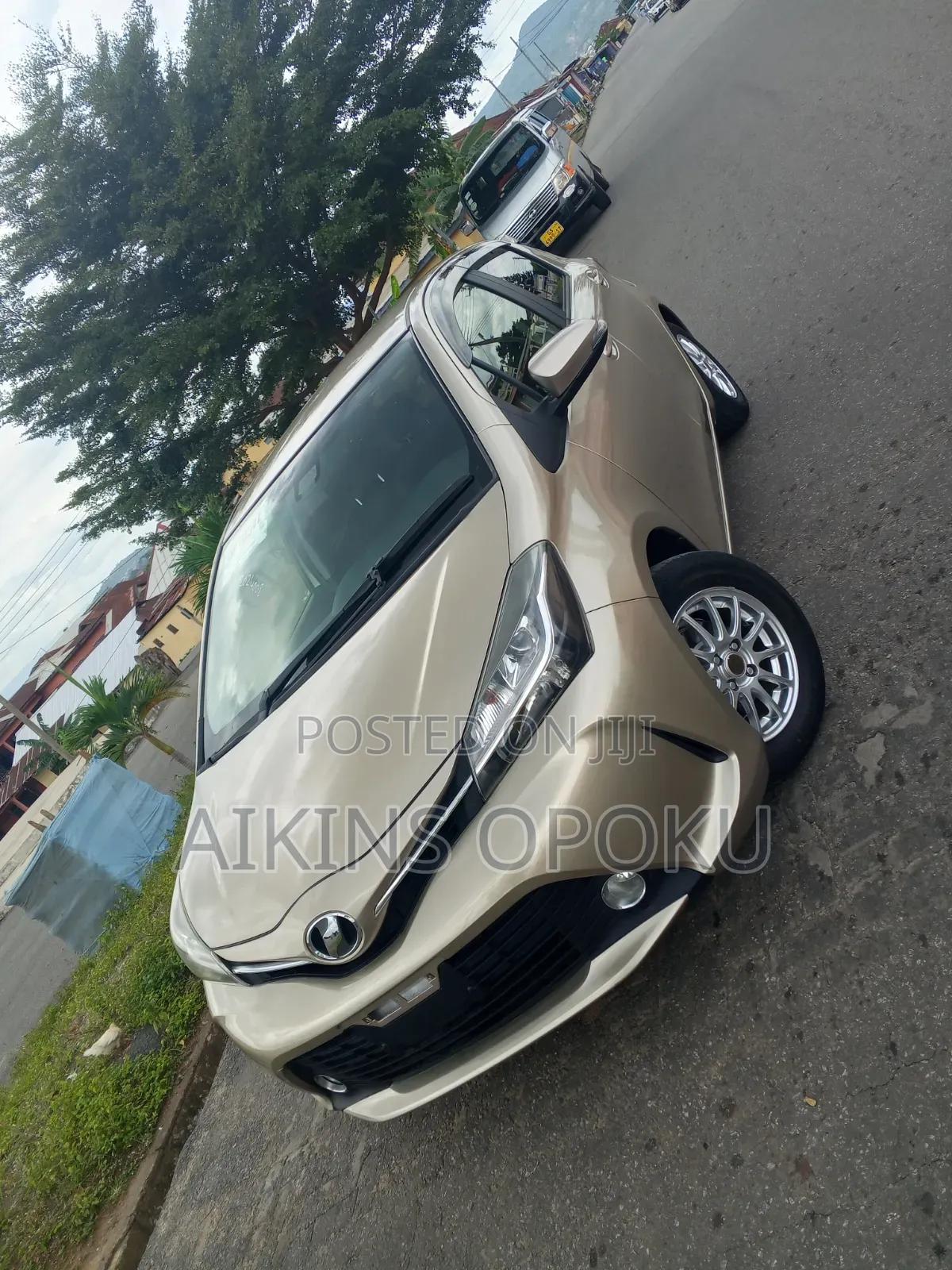 Toyota Vitz 1.5 FWD 5dr 2016 Gold