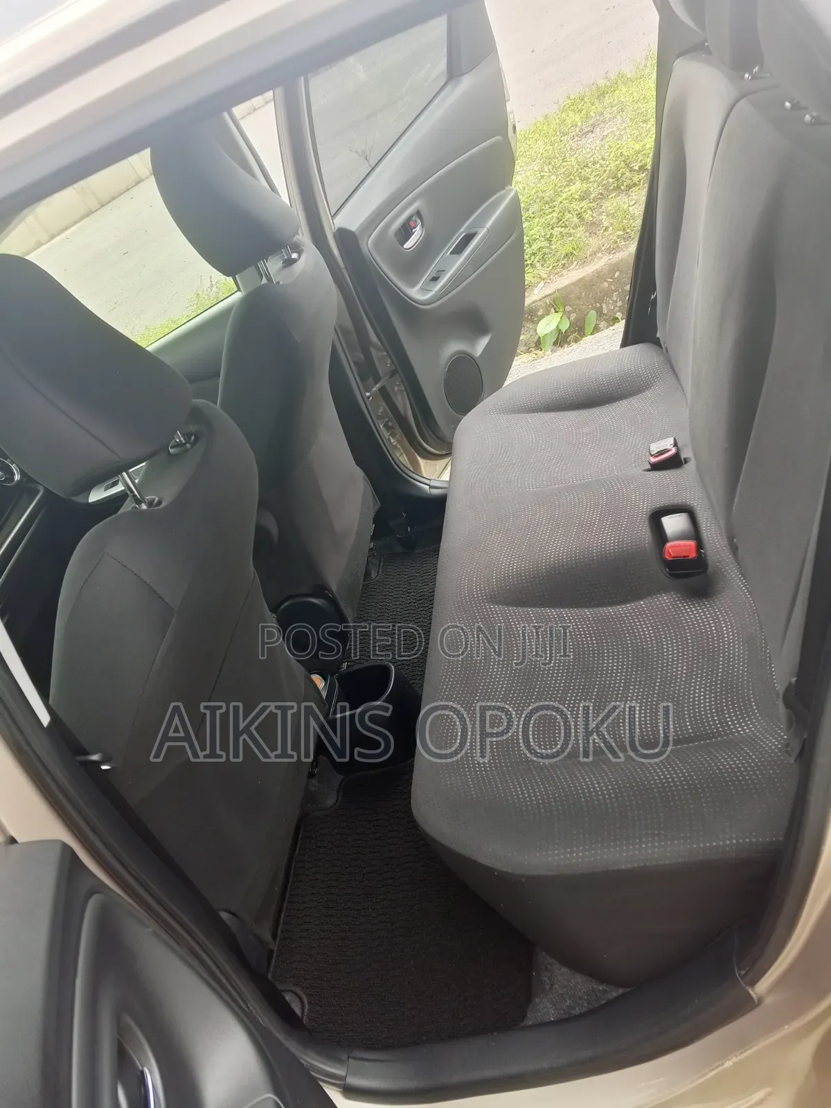 Toyota Vitz 1.5 FWD 5dr 2016 Gold