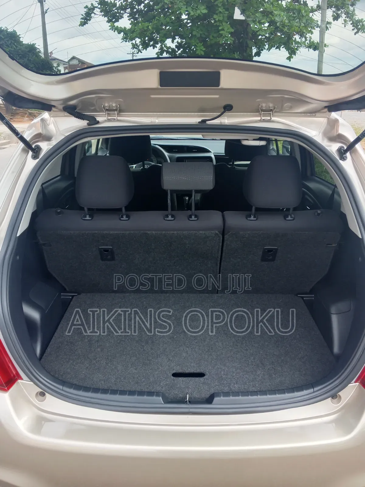 Toyota Vitz 1.5 FWD 5dr 2016 Gold