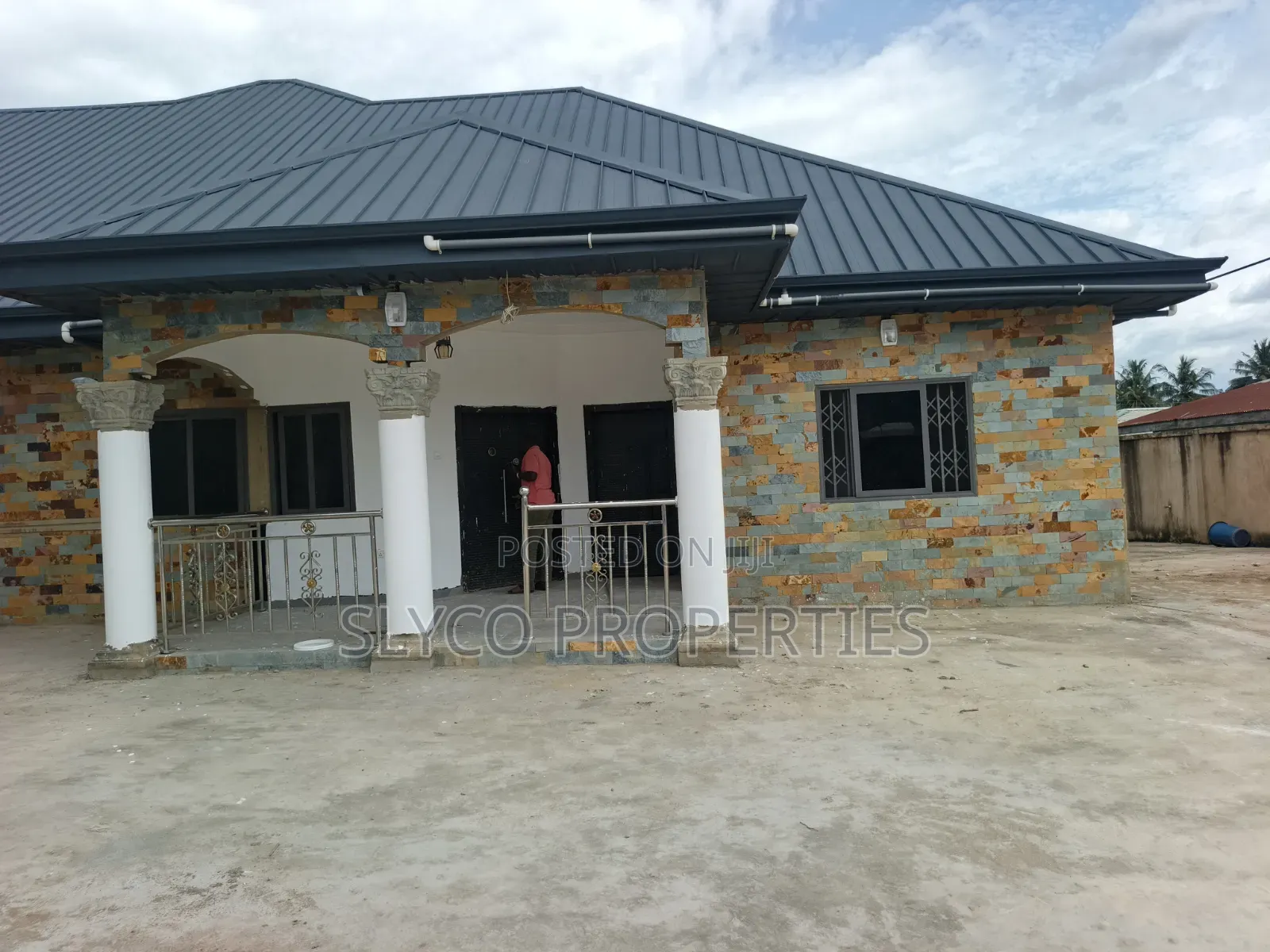2bdrm Apartment in Koforidua Pipeline, New-Juaben Municipal for rent