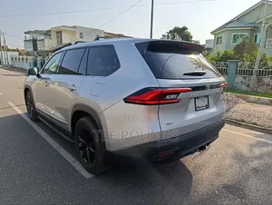 Toyota Highlander XLE AWD 2024 Silver
