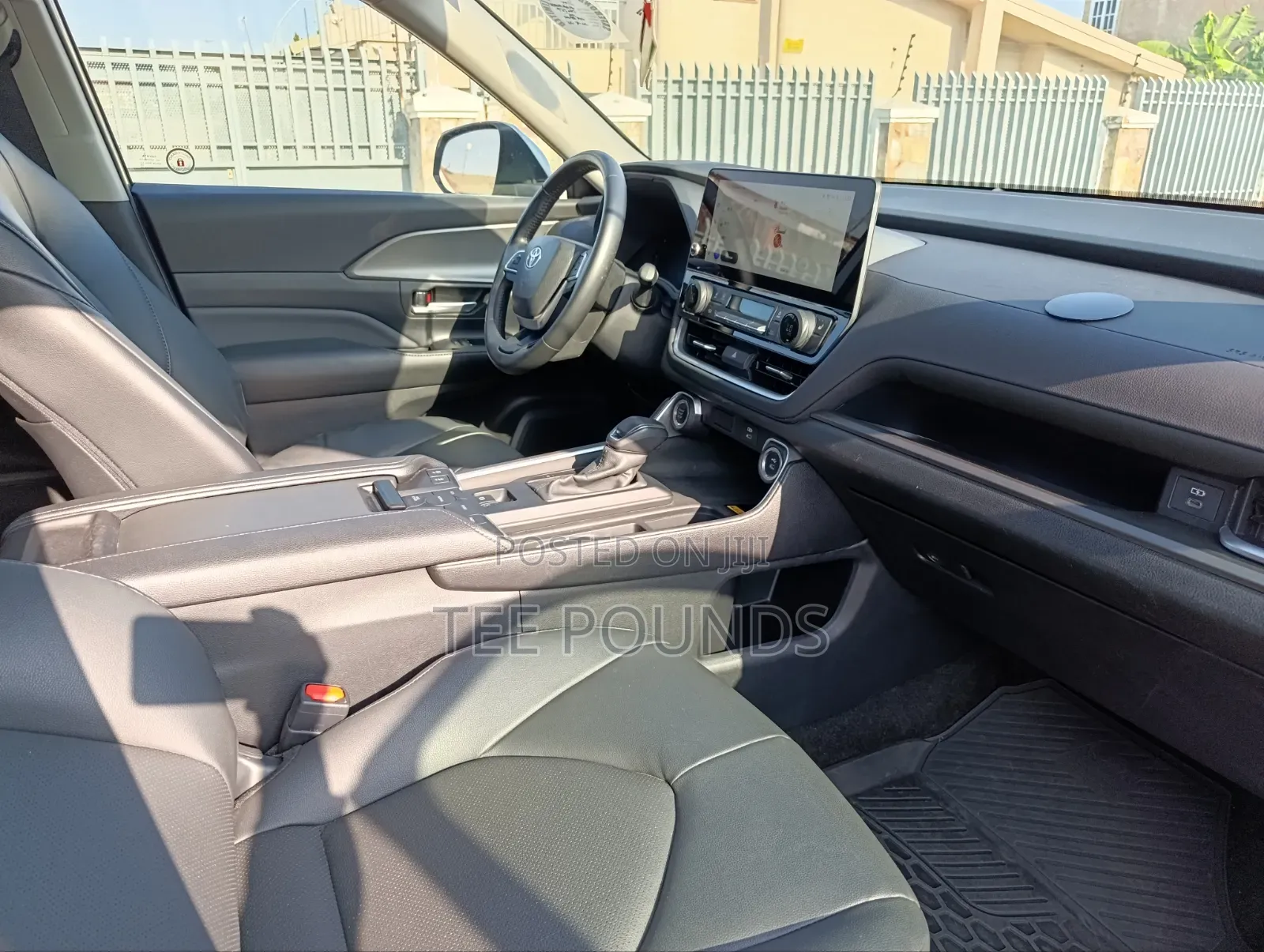Toyota Highlander XLE AWD 2024 Silver