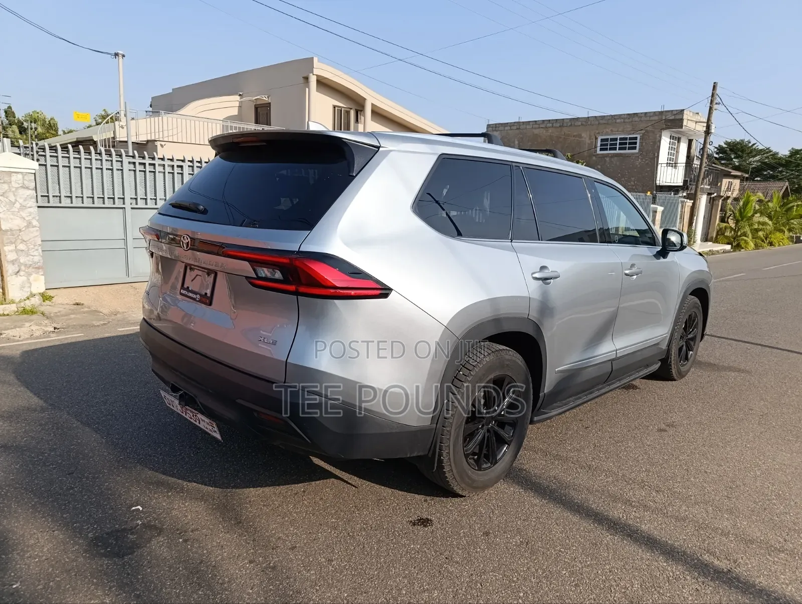 Toyota Highlander XLE AWD 2024 Silver