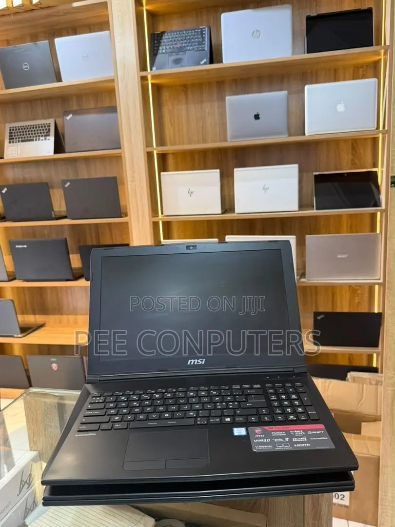 Laptop MSI GL62M 7RC 8GB Intel Core i7 SSHD+SSD 1T