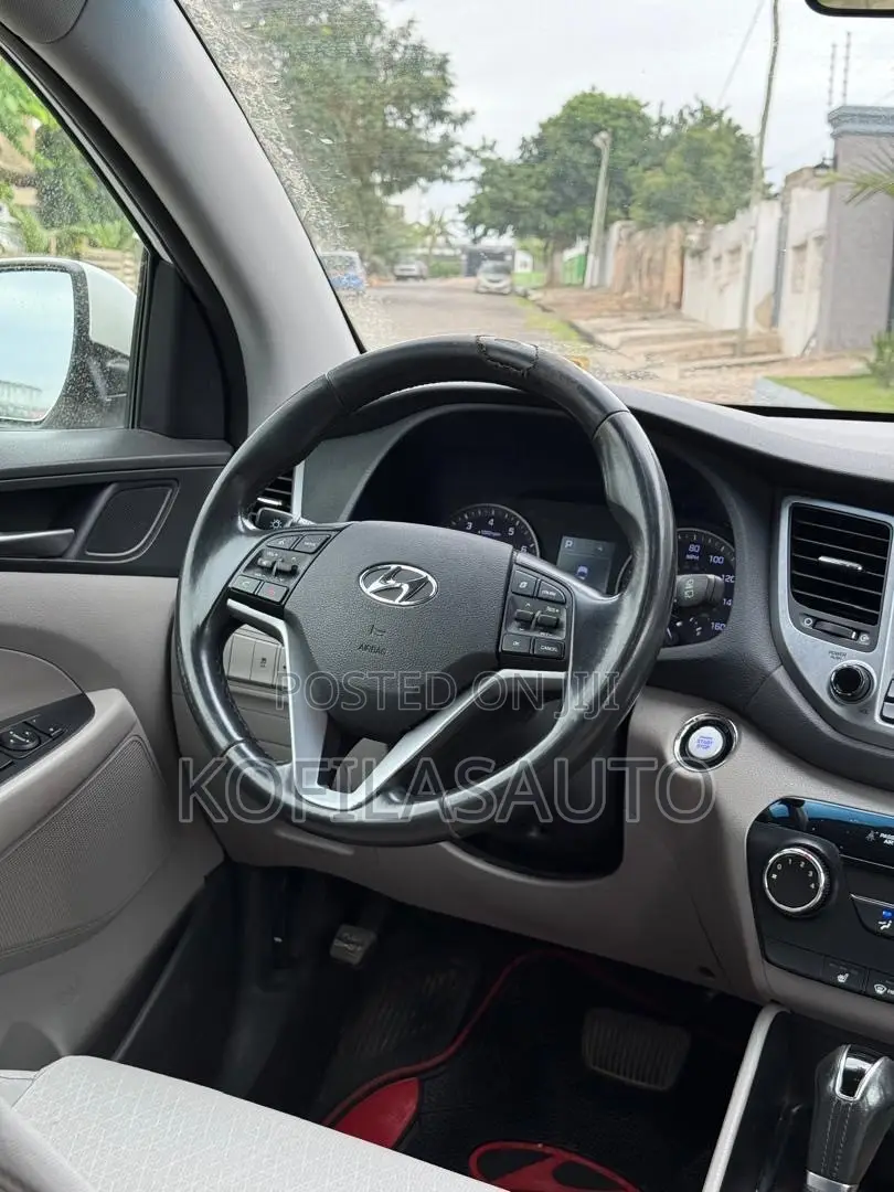 Hyundai Tucson 2017 White