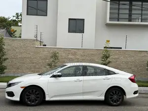 Honda Civic LX 4dr Sedan (2.0L 4cyl) 2017 White