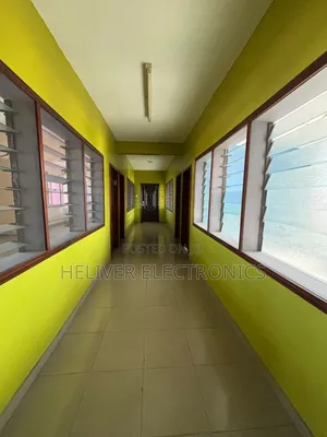13bdrm Maisonette in Sakumono for sale