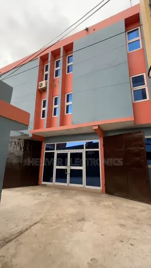 13bdrm Maisonette in Sakumono for sale