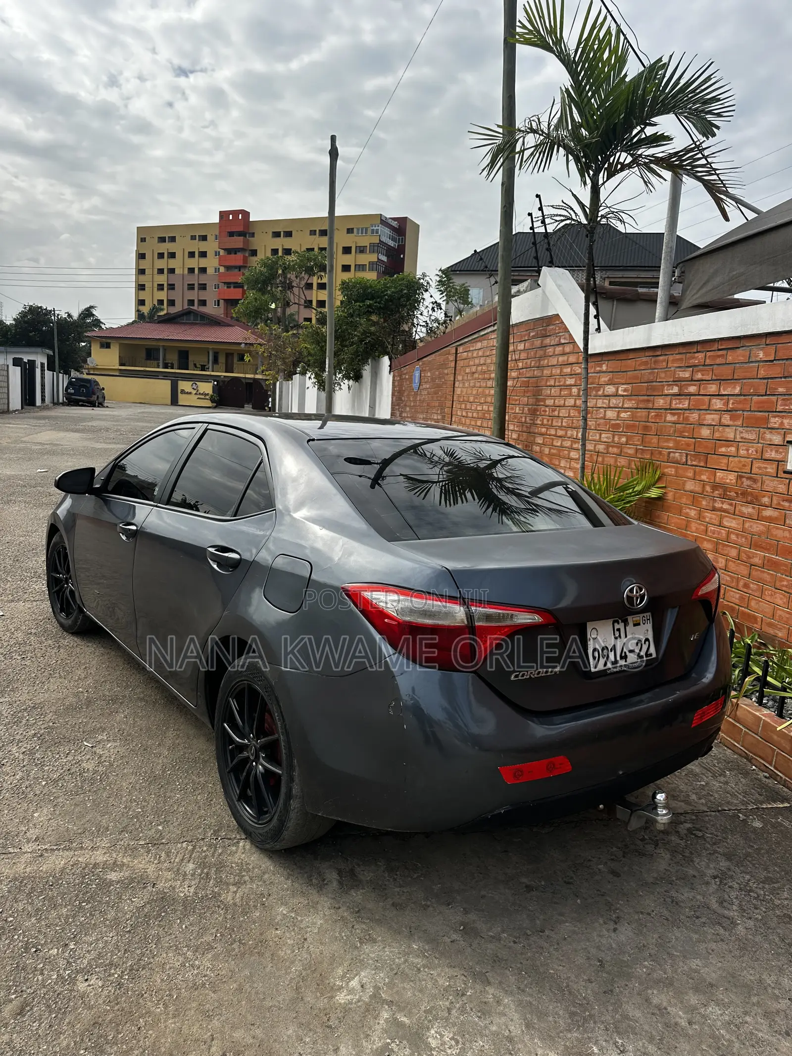 Toyota Corolla LE 4dr Sedan (1.8L 4cyl CVT) 2015 Gray