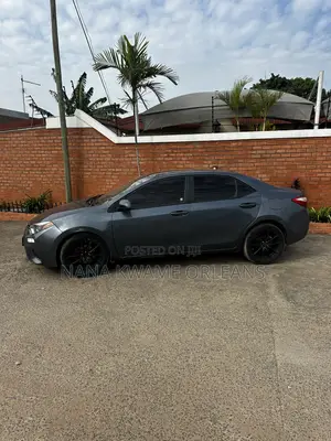 Toyota Corolla LE 4dr Sedan (1.8L 4cyl CVT) 2015 Gray