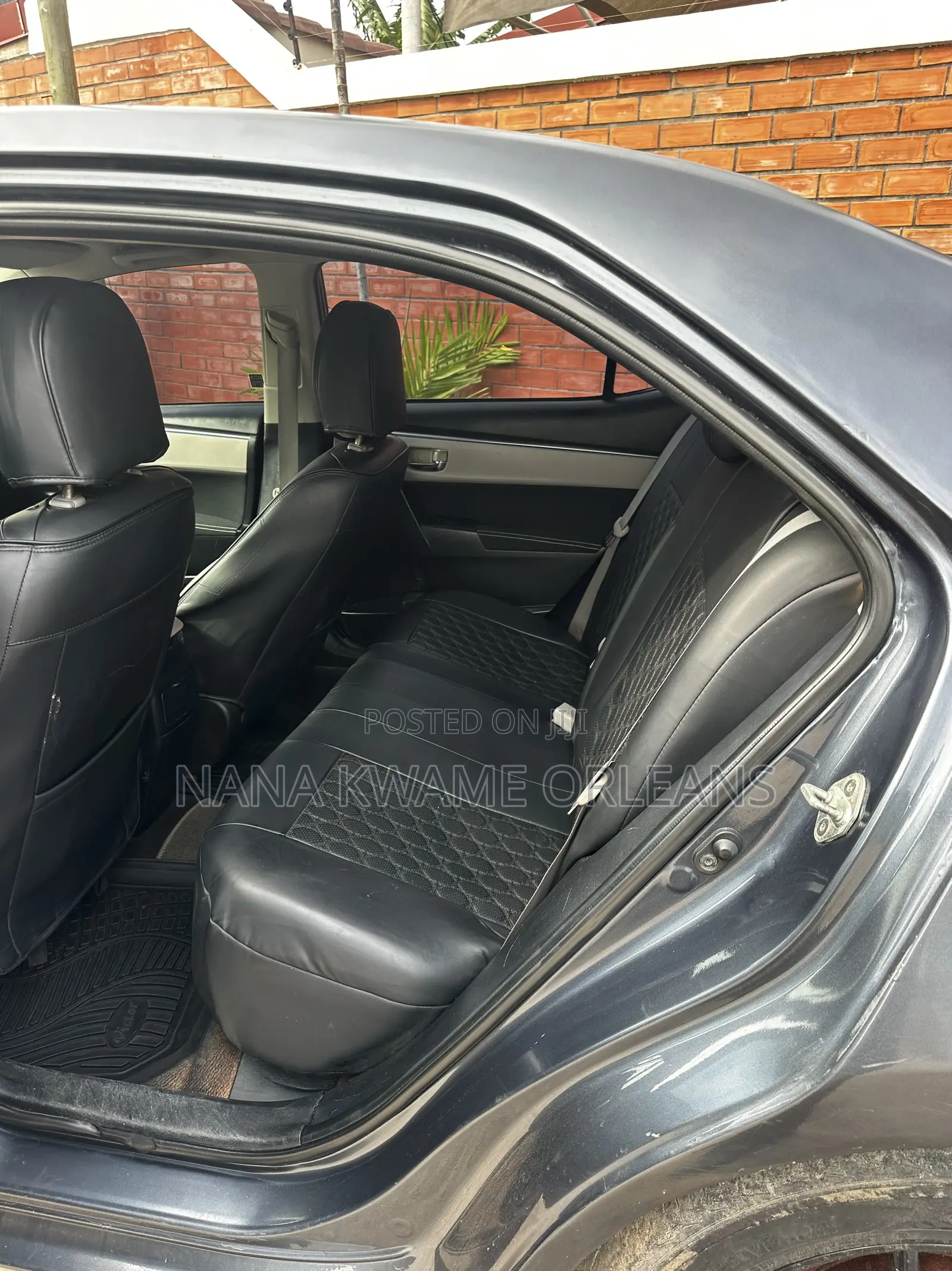 Toyota Corolla LE 4dr Sedan (1.8L 4cyl CVT) 2015 Gray