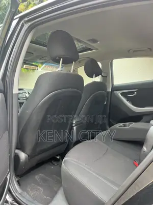 Hyundai Elantra SE Sedan FWD (1.8L 4cyl 6A) 2016 Black
