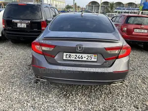 Honda Accord Sport (2.0L 4cyl Turbo 10A) 2019 Green