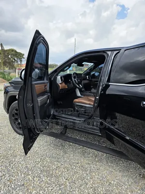 Toyota Tundra 1794 Edition CrewMax 5.5' Bed 2024 Black
