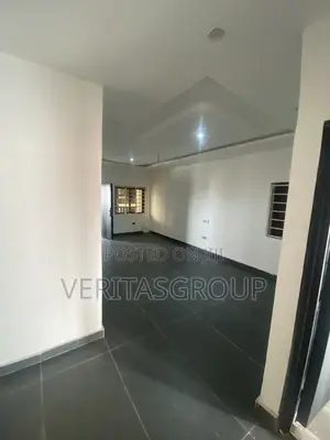 1bdrm Apartment in American House for rent
