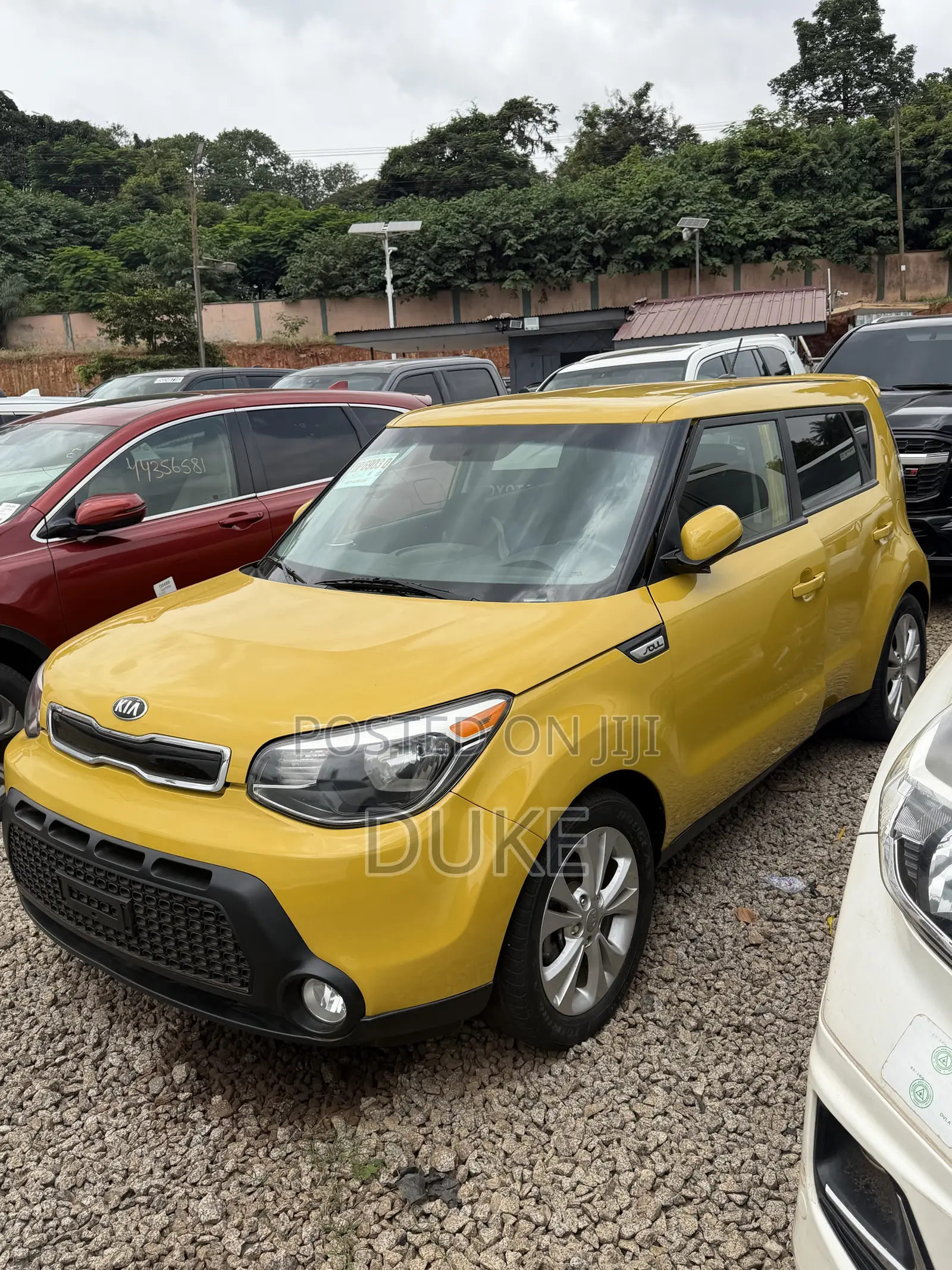 Kia Soul Hatchback 2016 Gold