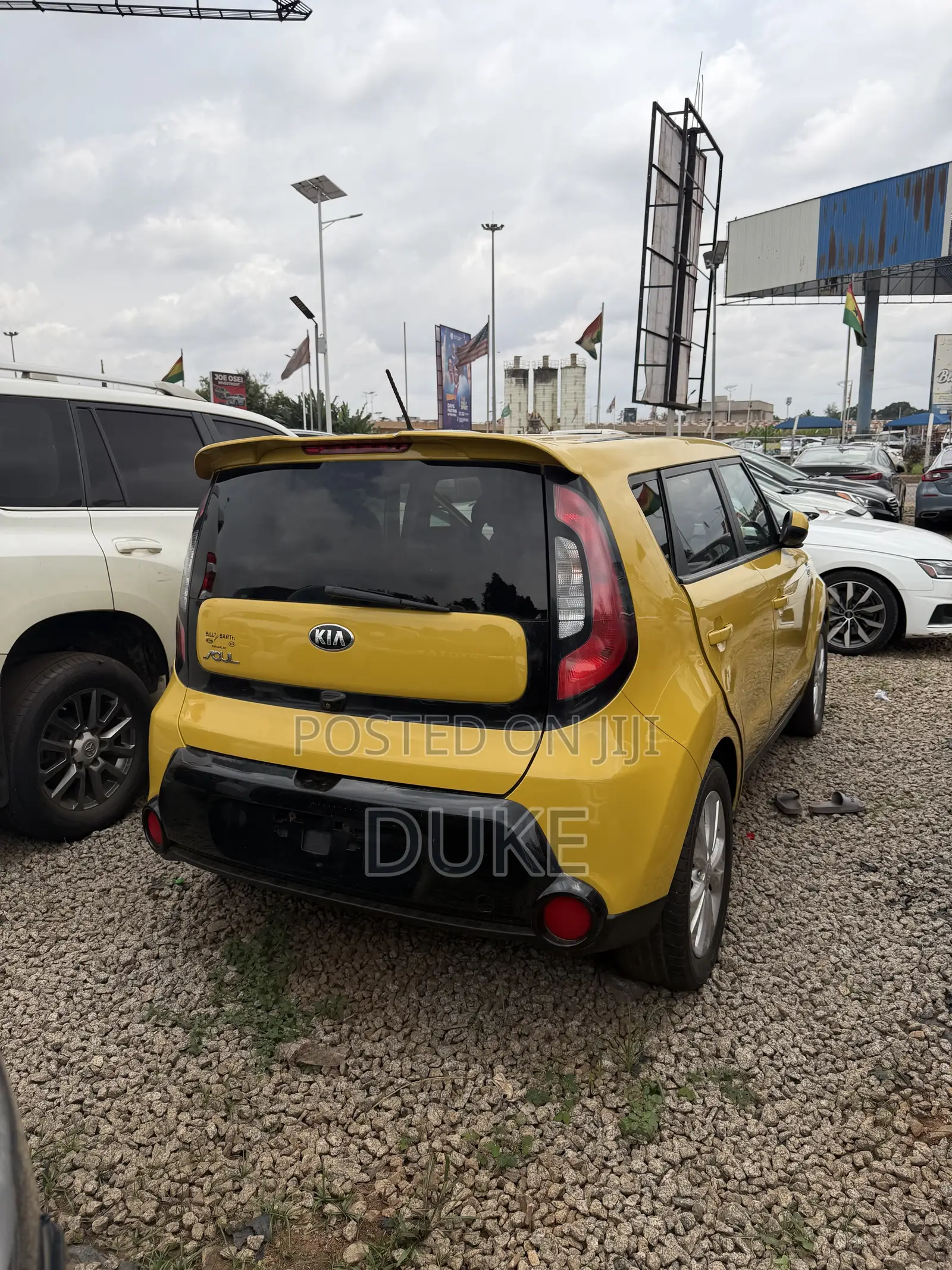 Kia Soul Hatchback 2016 Gold
