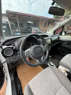 Toyota Vitz 2013 Gray