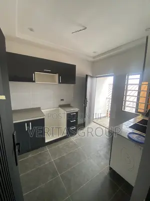 2bdrm Apartment in American House for rent