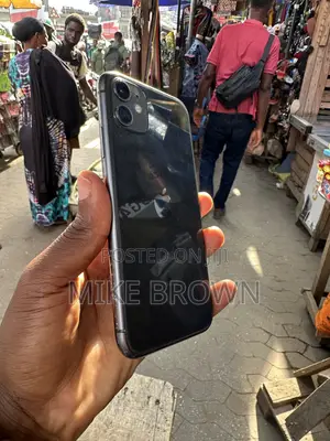 Apple iPhone 11 64 GB Black