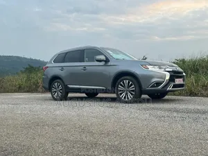 Mitsubishi Outlander 2020 Gray