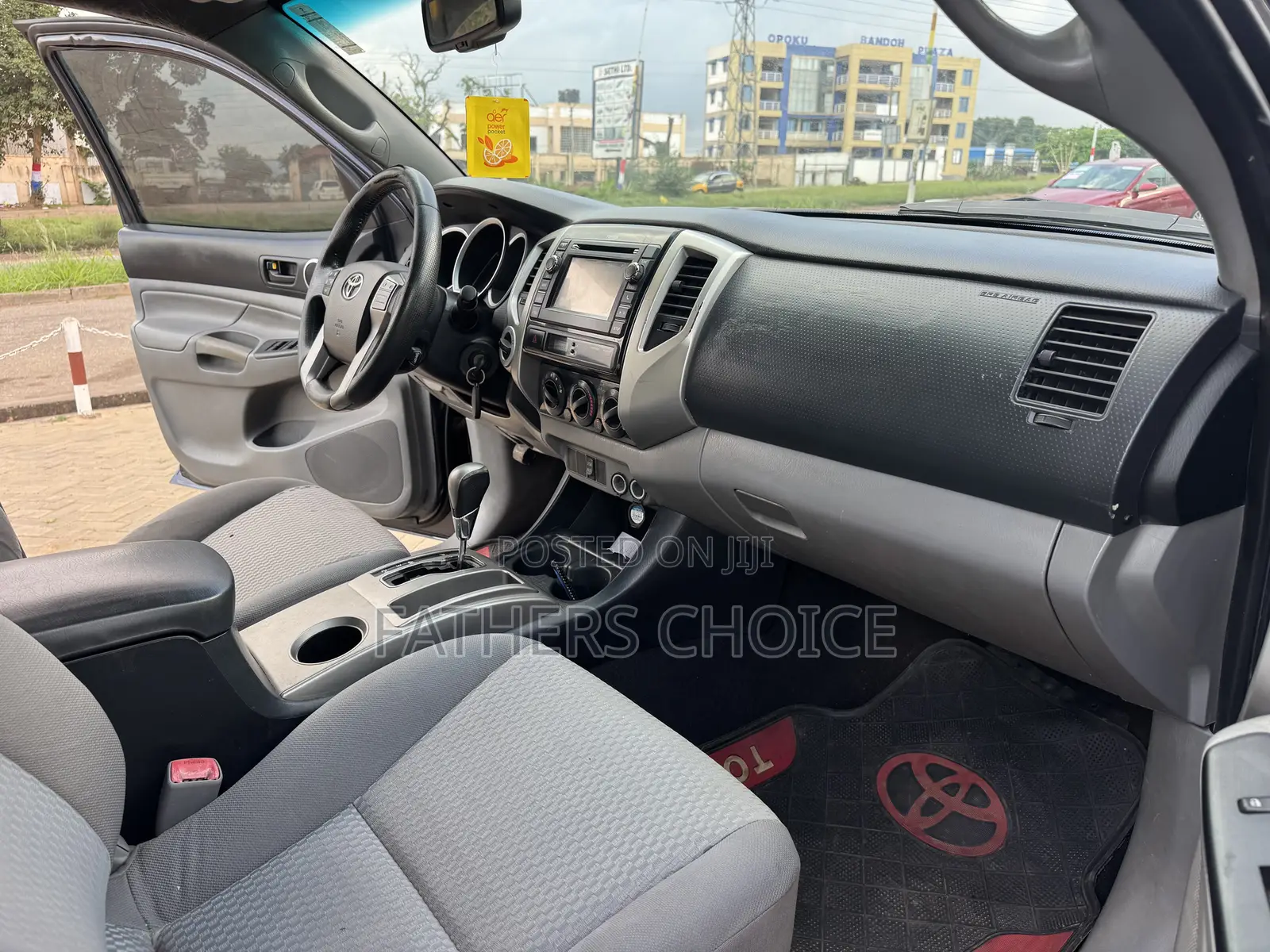 Toyota Tacoma Double Cab 4x4 4.0L V6 5-Speed Automatic 2013 Gray