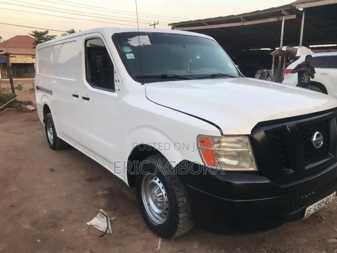 Nissan Caravan (Urvan) 2014 White