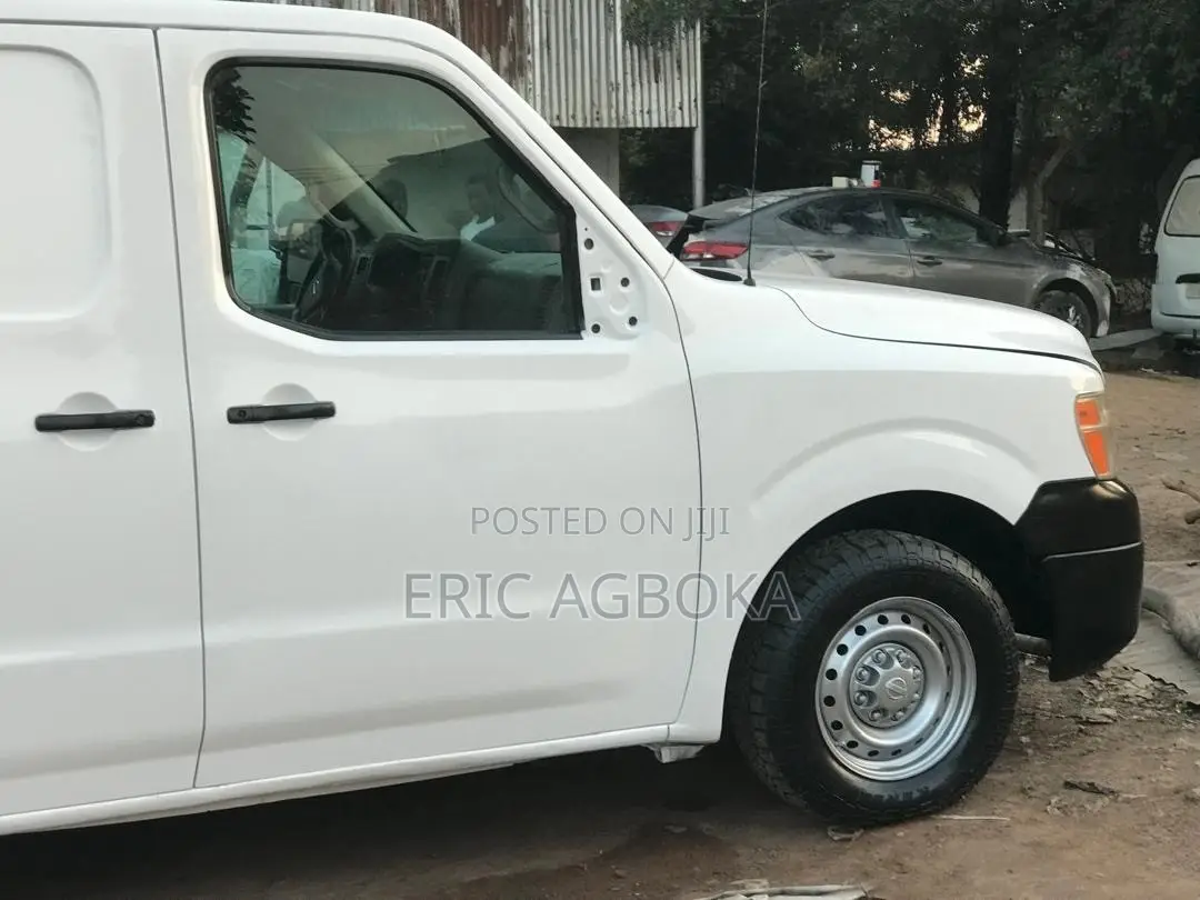 Nissan Caravan (Urvan) 2014 White