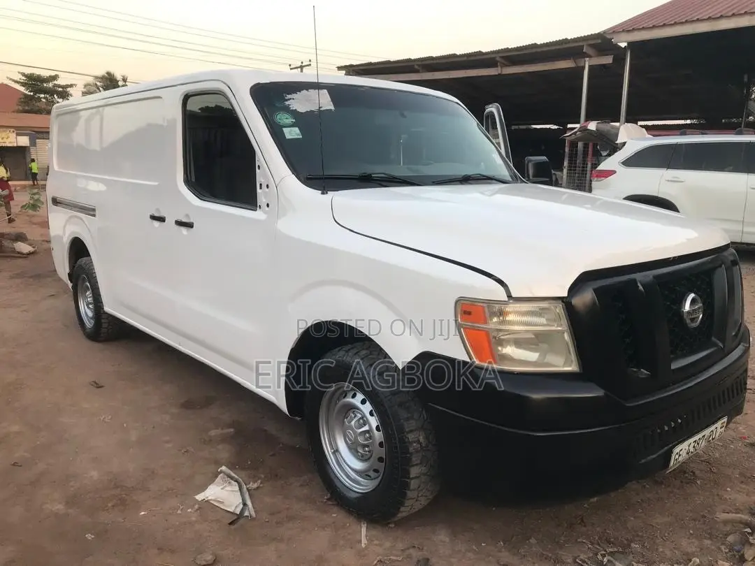 Nissan Caravan (Urvan) 2014 White