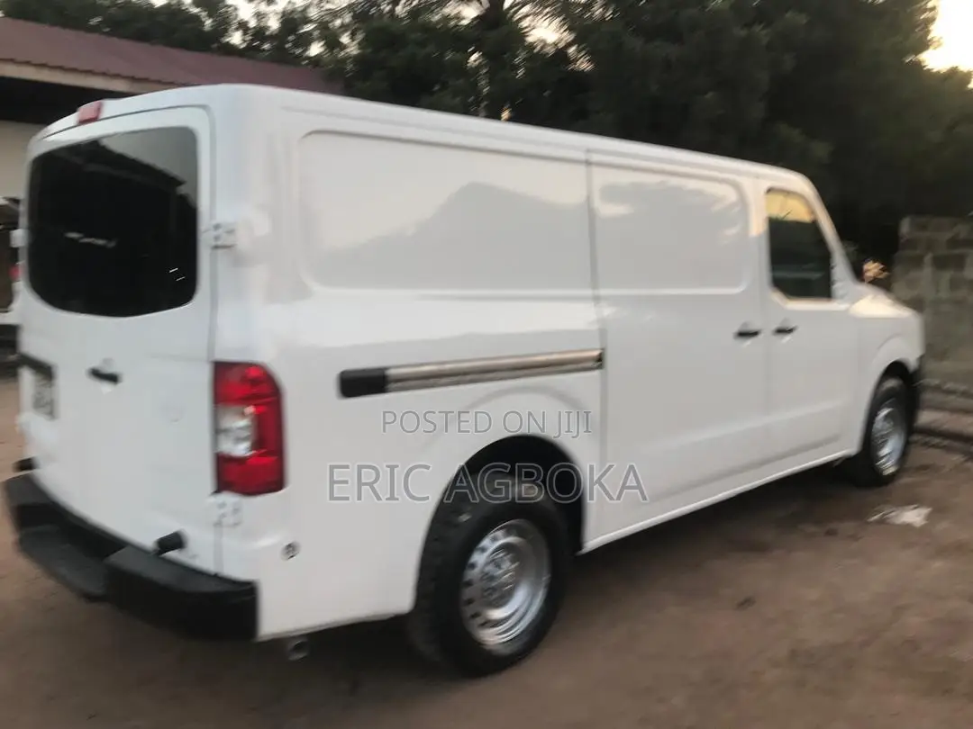 Nissan Caravan (Urvan) 2014 White