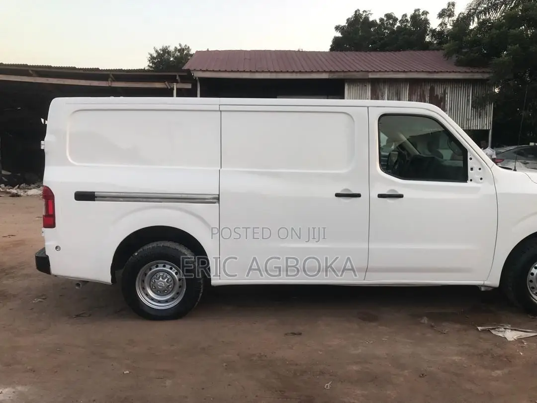 Nissan Caravan (Urvan) 2014 White