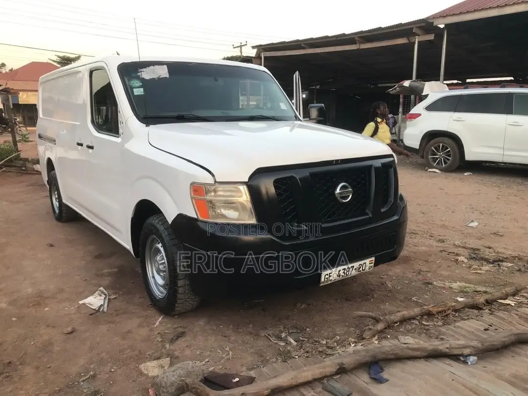 Nissan Caravan (Urvan) 2014 White