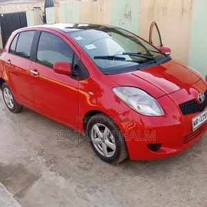 Toyota Vitz 1.3 AWD 5dr 2010 Red