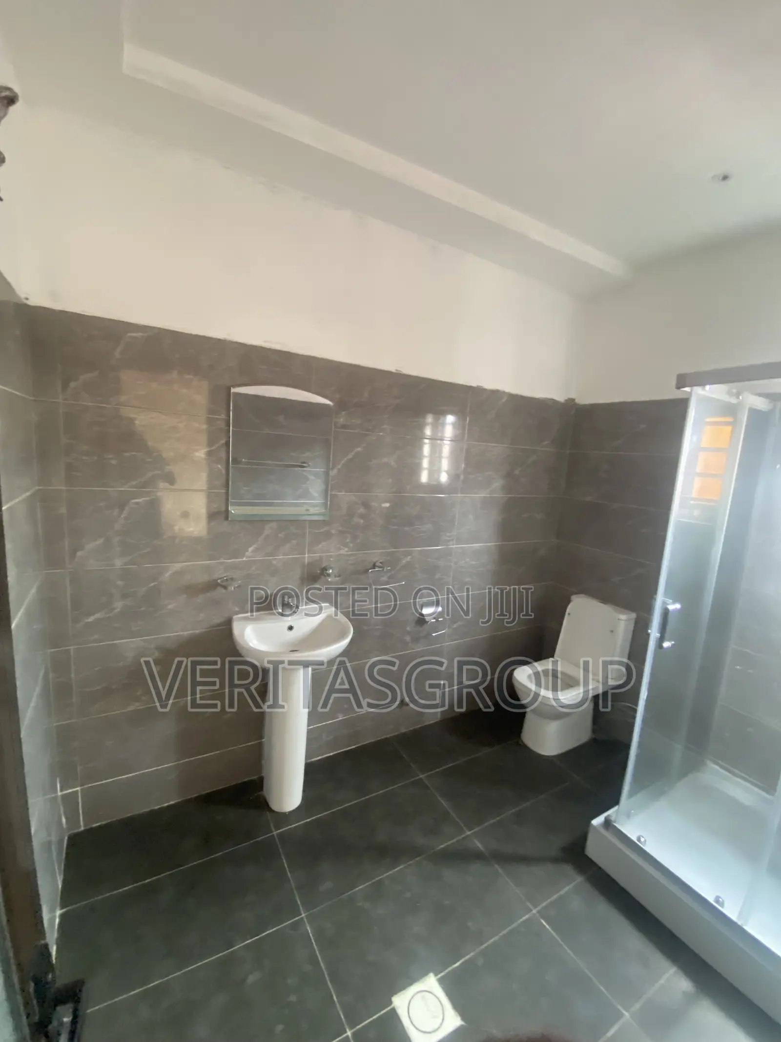 2bdrm Apartment in American House for rent